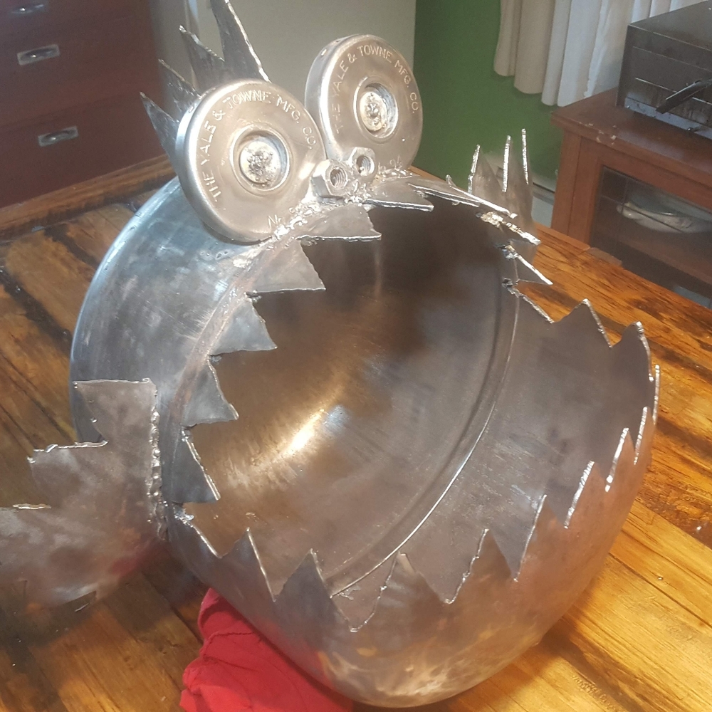 Metal monster - Picture 2 of 2